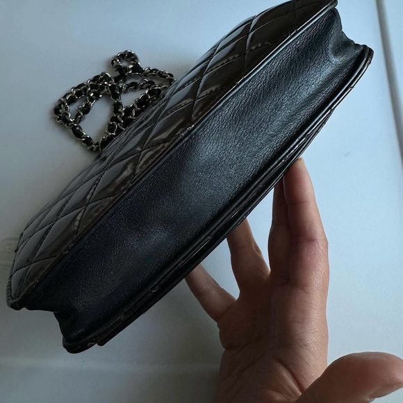 CHANEL BRILLIANT WOC - Picture 11 of 12